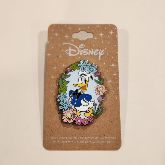 Disney Donald Duck Floral Portrait Pose Spring Flowers Enamel Pin NEW - Picture 9 of 9